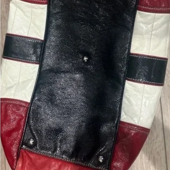 Used GUCCI OVER NIGHT CARRY ON BAG . - Picture 15 of 16